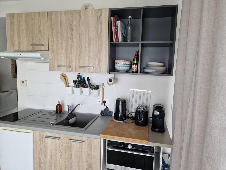 Ambre Appart-wifi-terrasse-parking-terrasse-2 Couchages Appartement *