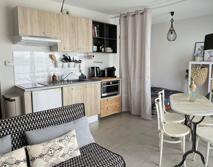 Appartement Ambre Appart-wifi-terrasse-parking-terrasse-2 Couchages *